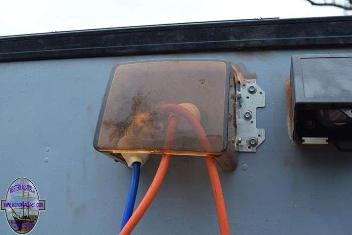 Trailer power outlet