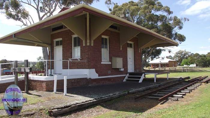 Darkan station