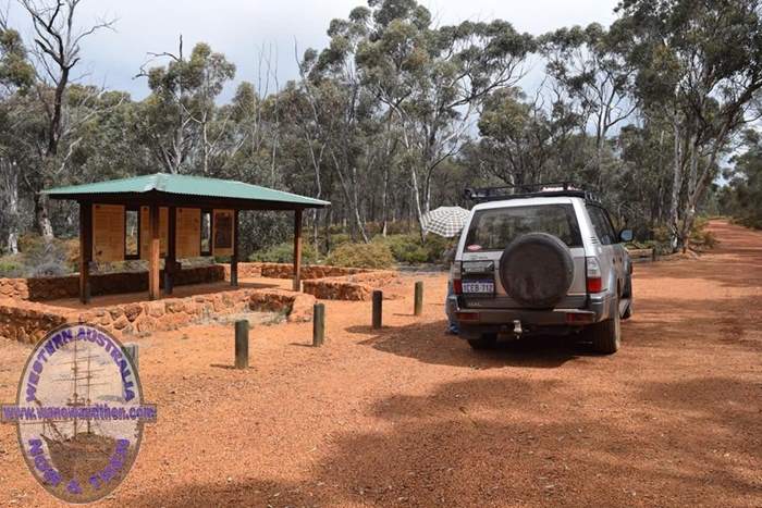 Dryandra Woodland information shelter