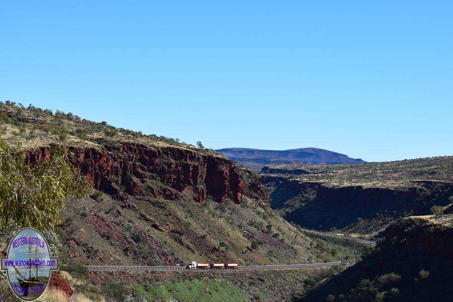 Munjina Gorge lookout