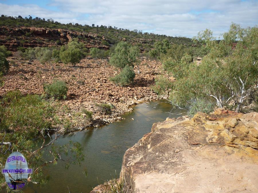 Trail from Ross Graham Lokout