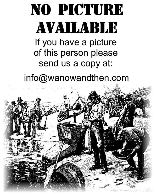 No picture available. If you have one please send to : info@wanowandthen.com