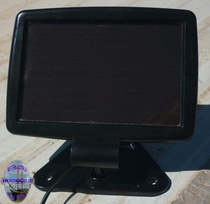 Woolworths 5 LED solar light