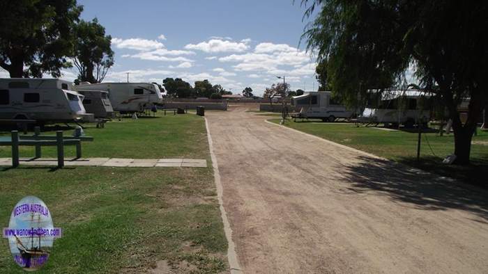 Pink Lake Caravan Park