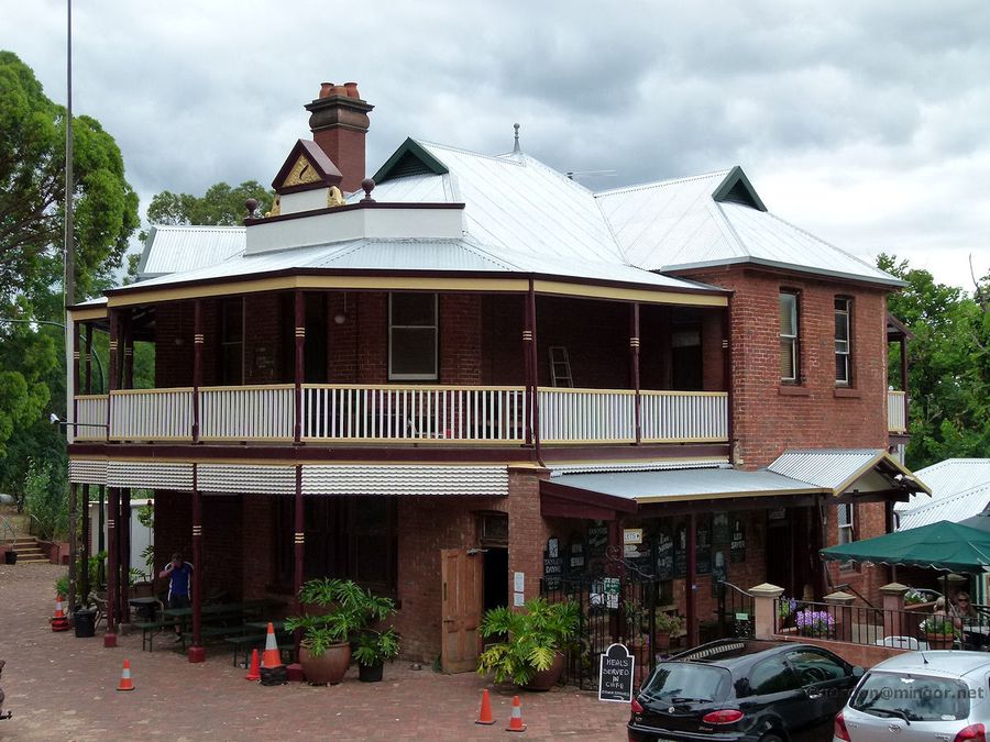 Mundaring Weir Hotel